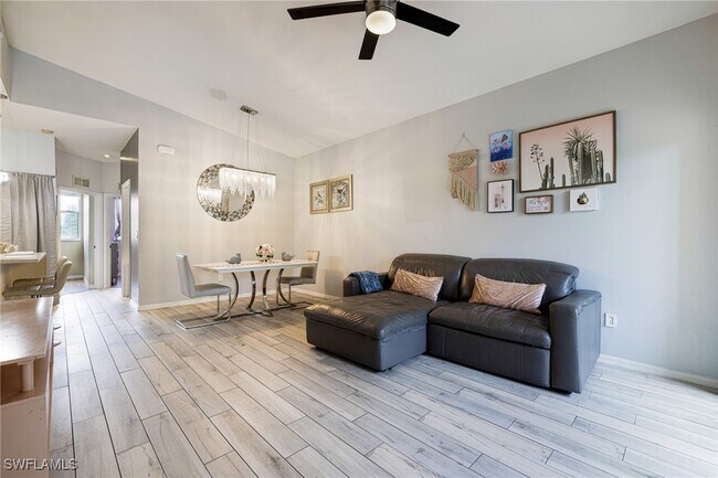4104 Bellasol Cir in Ft. Myers, FL - Building Photo - Building Photo