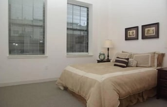 411 Washington St, Unit 403 in Boston, MA - Foto de edificio - Building Photo