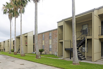 Midtown Apartments in Victoria, TX - Building Photo - Building Photo