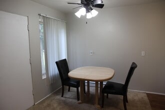 4190 Packard St in Ann Arbor, MI - Building Photo - Building Photo