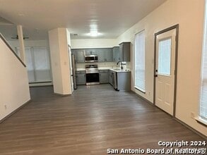 7123 Norman Ln in San Antonio, TX - Building Photo - Building Photo