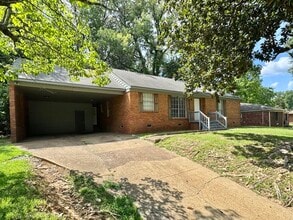 5157 Horn Lake Rd in Memphis, TN - Foto de edificio - Building Photo
