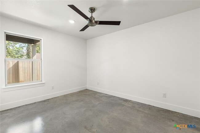 property at 522 Campus St