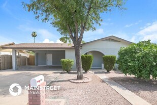 1541 E Flower Cir in Mesa, AZ - Building Photo