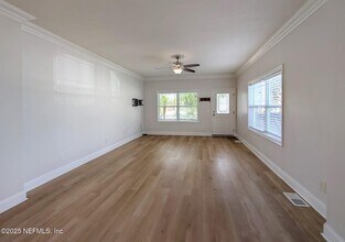 411 3rd St N in Jacksonville Beach, FL - Building Photo - Building Photo