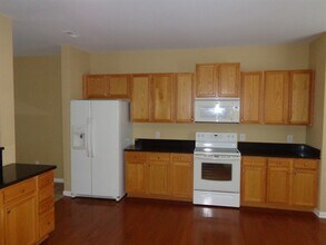 9002 Glenashley Dr in Cornelius, NC - Building Photo - Building Photo