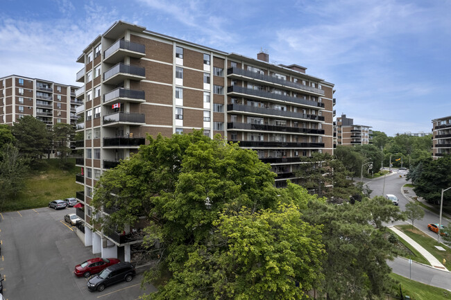 Park Vista Apartments in Toronto, ON - Building Photo - Building Photo