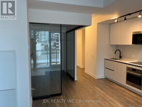 108-1108 Peter St in Toronto, ON - Building Photo - Building Photo