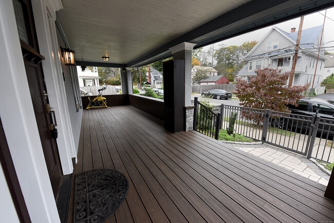 64 Livingston Pl in Bridgeport, CT - Building Photo - Building Photo