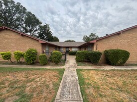 3225 Crites St in Richland Hills, TX - Building Photo