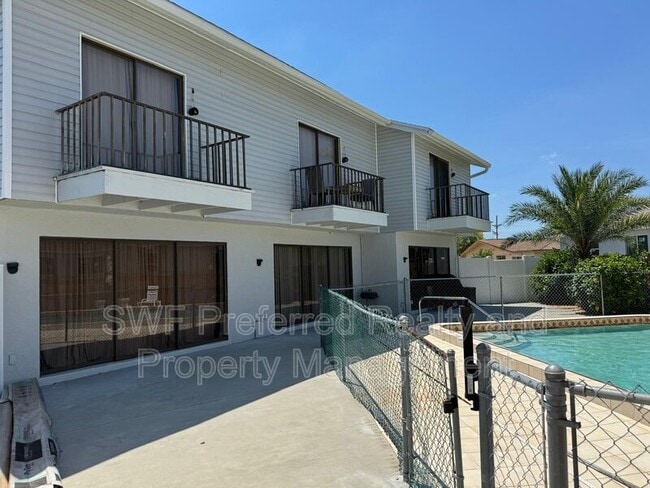 property at 4318 SE 5th Ave