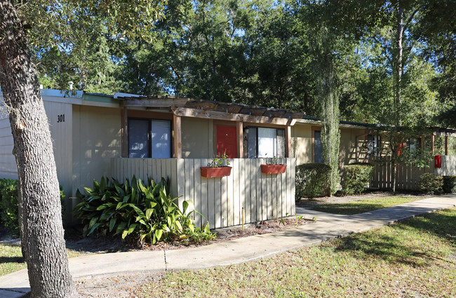 Ashton Place in DeLand, FL - Foto de edificio - Building Photo