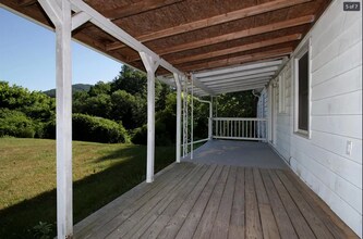 376 Mills Gap Rd in Asheville, NC - Building Photo - Building Photo
