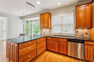 3504 Ivy Manor Rd SE in Smyrna, GA - Building Photo - Building Photo