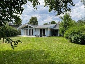 4706 E Dartmouth Ave in Denver, CO - Building Photo - Building Photo