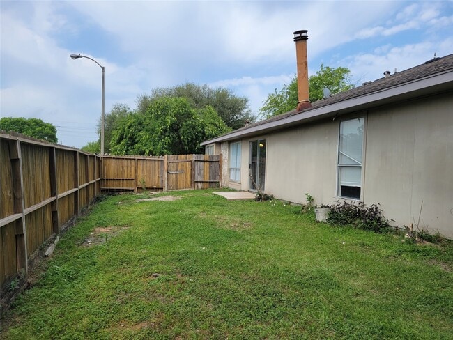 property at 11002 Longtom Ct