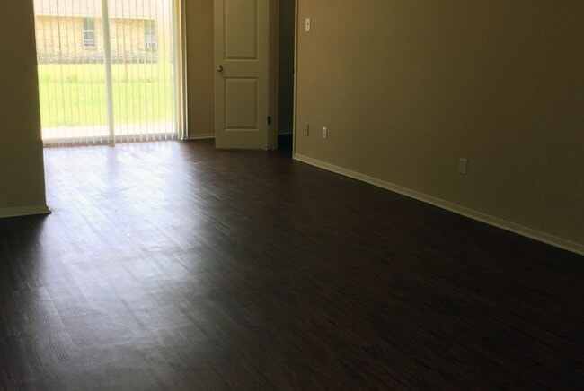 3028 Montclair Pl in Denton, TX - Building Photo - Building Photo