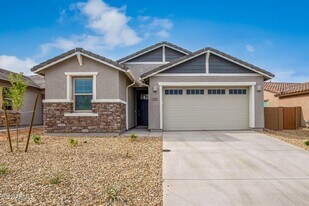 19350 W Highland Ave in Litchfield Park, AZ - Building Photo