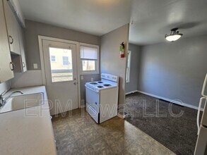 237 Madison St in Waterloo, IA - Building Photo - Building Photo