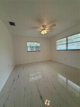 1617 Birch St, Unit 305 in Lake Placid, FL - Building Photo - Building Photo