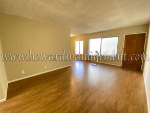 01427AM in Los Angeles, CA - Building Photo - Interior Photo