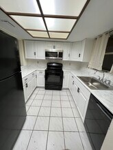 156 Douglas Rd W in Oldsmar, FL - Building Photo - Building Photo