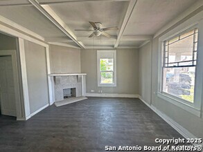 146 Fairview Ave in San Antonio, TX - Building Photo - Building Photo