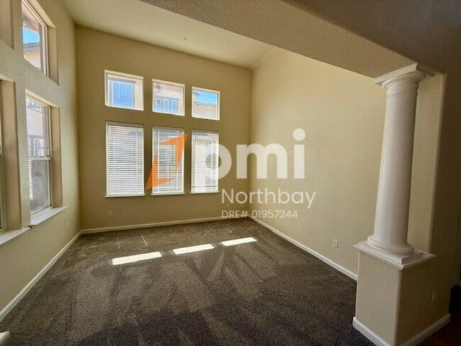 869 Emerald Hills Cir in Fairfield, CA - Foto de edificio - Building Photo