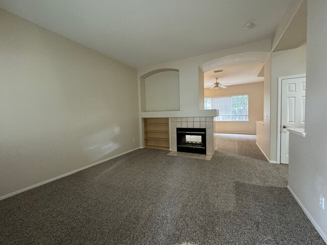 28 Logan Ct in Roseville, CA - Building Photo - Building Photo