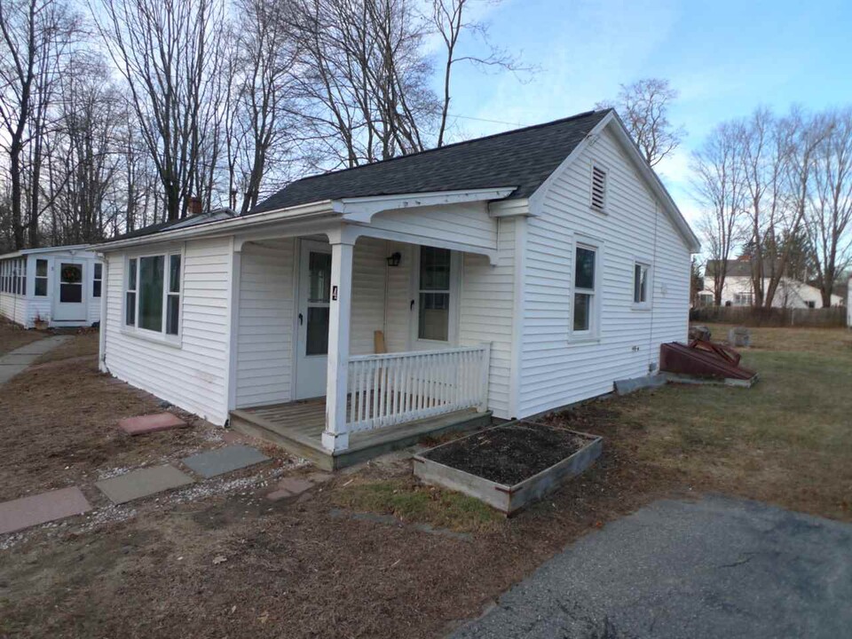 83 Main St in Exeter, NH - Building Photo