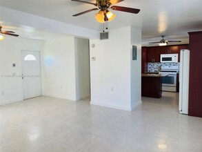 325 NE 108th St in Miami, FL - Building Photo - Building Photo