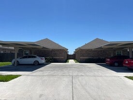 2610 E Eisenhower in Mission, TX - Building Photo