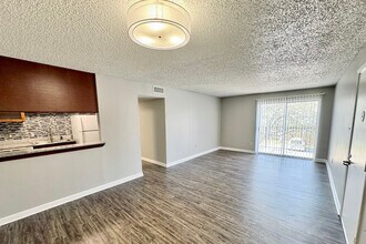 The Arts Apartments at Bluebonnet Place in Baton Rouge, LA - Building Photo - Building Photo