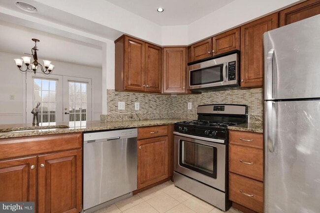 305 Sequoia Dr in Newtown, PA - Building Photo - Building Photo