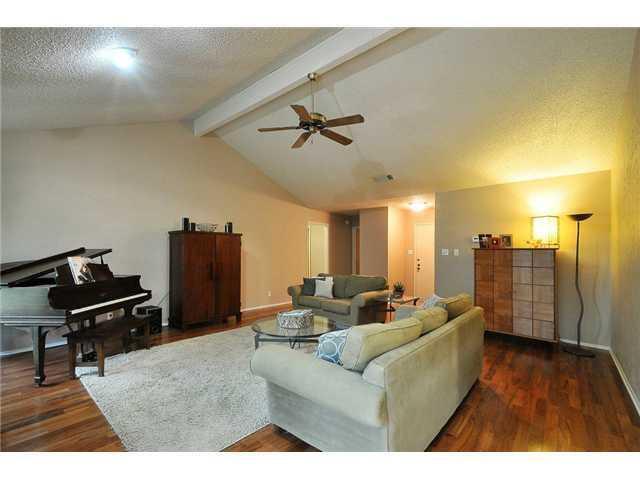11421 Pyreneese Dr in Austin, TX - Building Photo - Building Photo