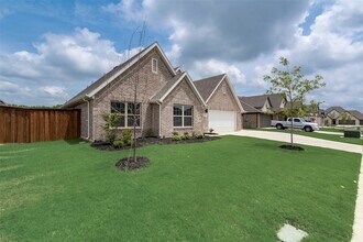 243 Frio Dr in Waxahachie, TX - Building Photo - Building Photo