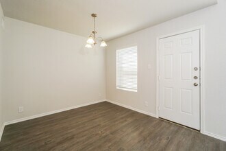 2358 Redlove Dr in San Antonio, TX - Building Photo - Building Photo