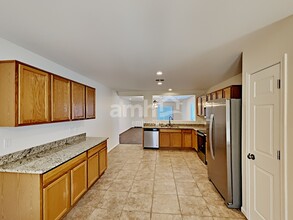 16213 W Custer Ln in Surprise, AZ - Building Photo - Building Photo