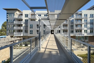 Halcyon House in Costa Mesa, CA - Building Photo - Building Photo