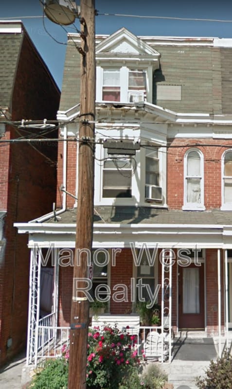 property at 1559 W King St
