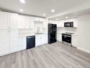 10767 San Diego Mission Rd in San Diego, CA - Building Photo - Building Photo