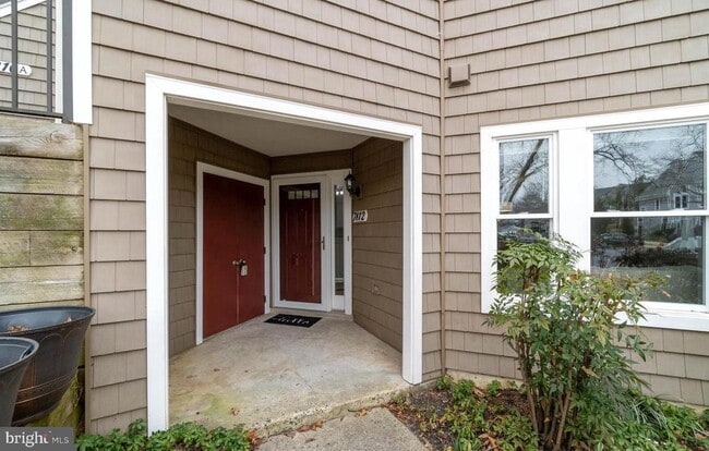 7812 Mayfair Cir in Ellicott City, MD - Building Photo - Building Photo