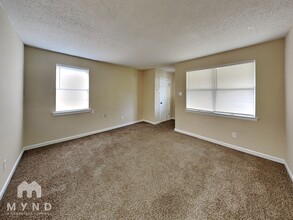 1457 Cooper St in Memphis, TN - Building Photo - Building Photo