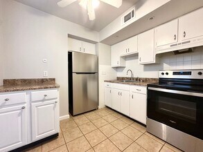 7500 Morganford Rd in St. Louis, MO - Foto de edificio - Building Photo