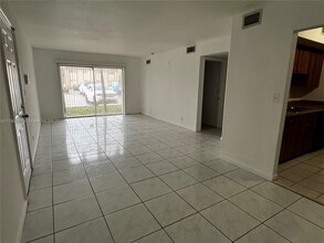 2844 NW 55th Ave in Lauderhill, FL - Building Photo - Building Photo