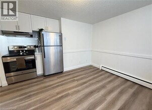 87 Brybeck Crescent in Kitchener, ON - Building Photo - Building Photo