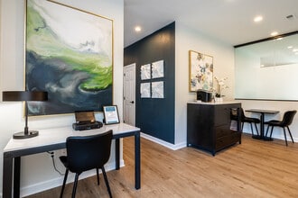 Aberdeen in Lawrence, KS - Foto de edificio - Interior Photo