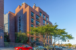 58 Metropolitan in Brooklyn, NY - Foto de edificio - Building Photo