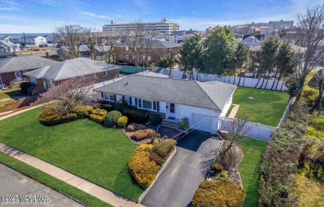 70 Avery Ave in Long Branch, NJ - Building Photo - Building Photo