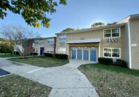 Great Mills Court in Lexington Park, MD - Foto de edificio - Building Photo